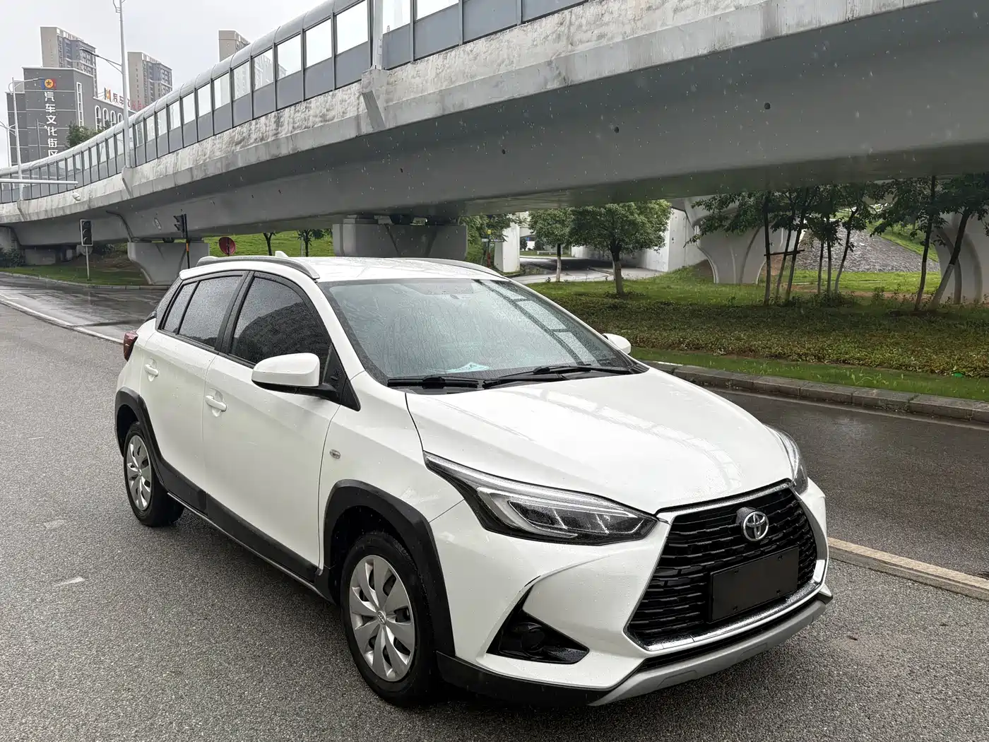 Toyota YARiS L Zhi Xuan 2022 Zhi Xuan X 1.5L CVT Leading PLUS Edition фото 3
