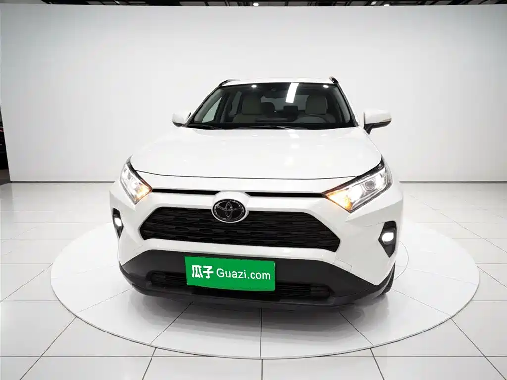 Toyota RAV4 Rongfang 2023 2.0L CVT 2WD Urban Edition фото 3