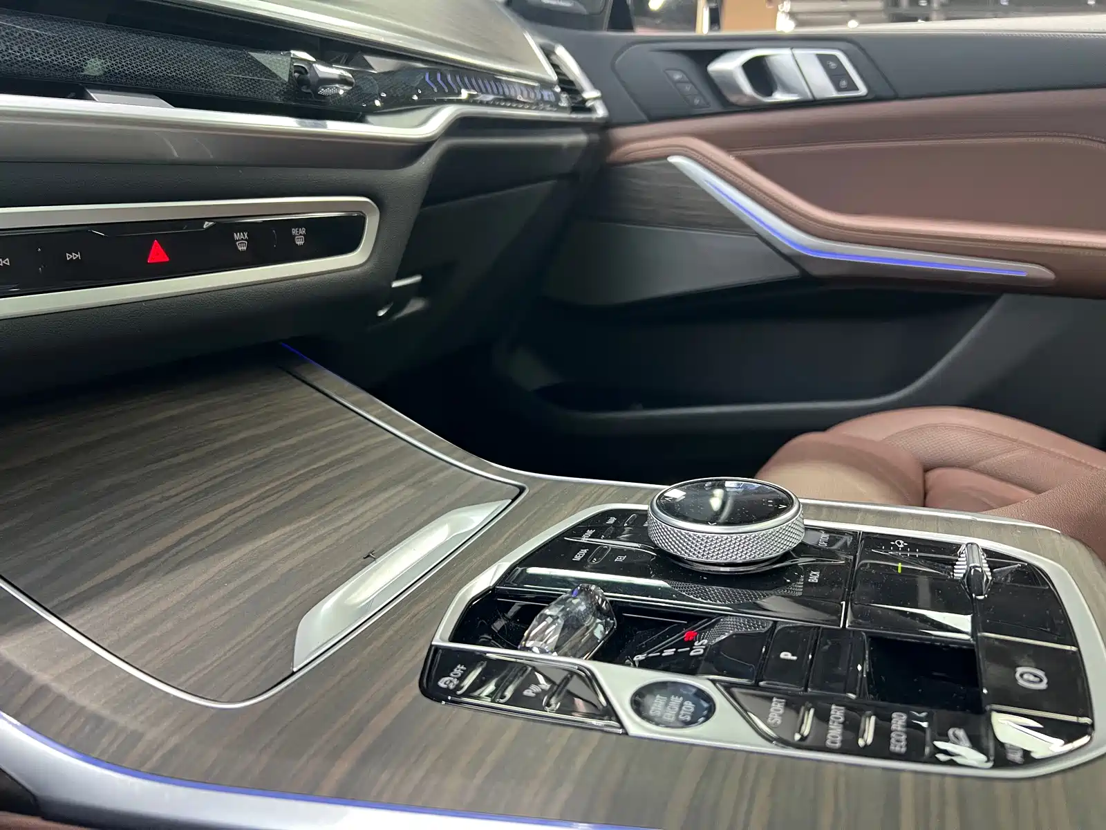Photo 12 - BMW X7