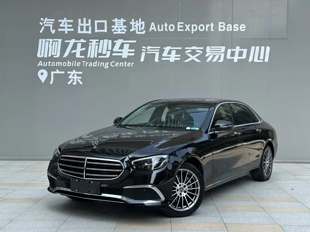 Фото 1 - Mercedes-Benz E-Class