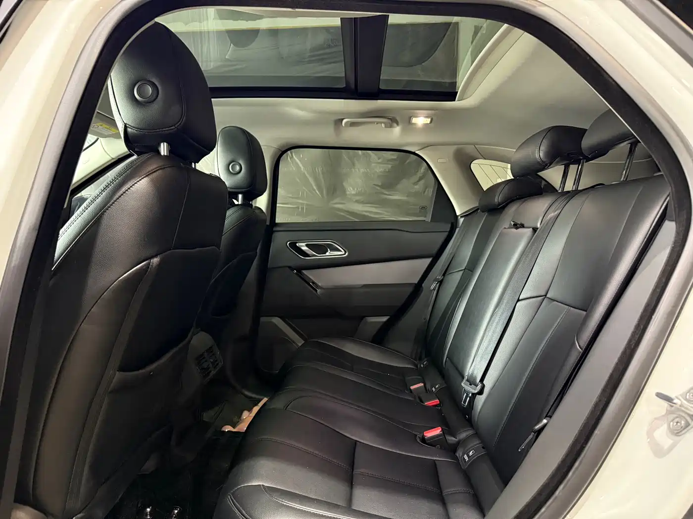 Land Rover Range Rover Velar 2024 S фото 8