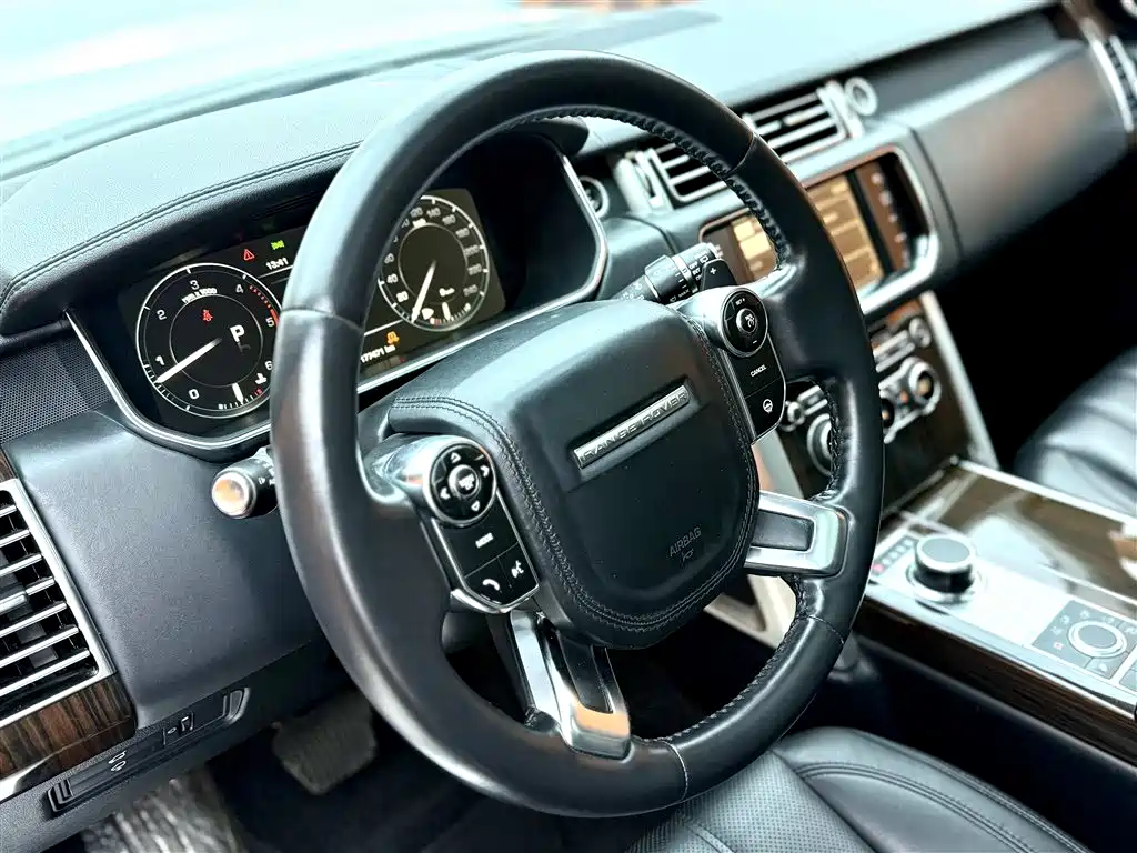 Land Rover Range Rover 2015 3.0 TDV6 Vogue фото 10