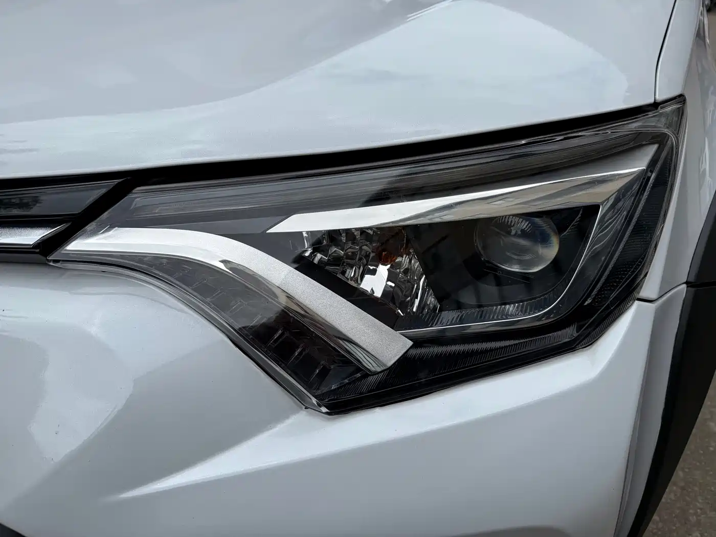 Toyota RAV4 Rongfang 2019 2.0L CVT 2WD Style X Limited Edition China VI фото 29