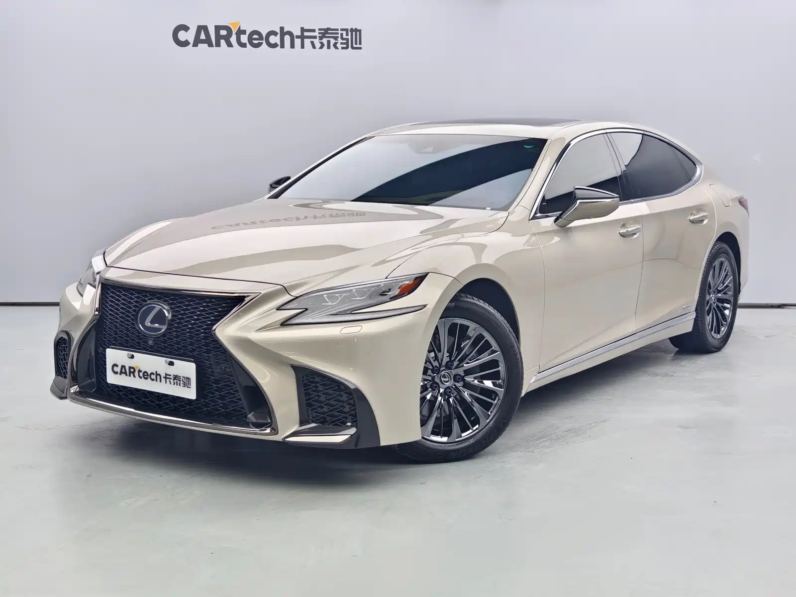 Фото 1 - Lexus LS