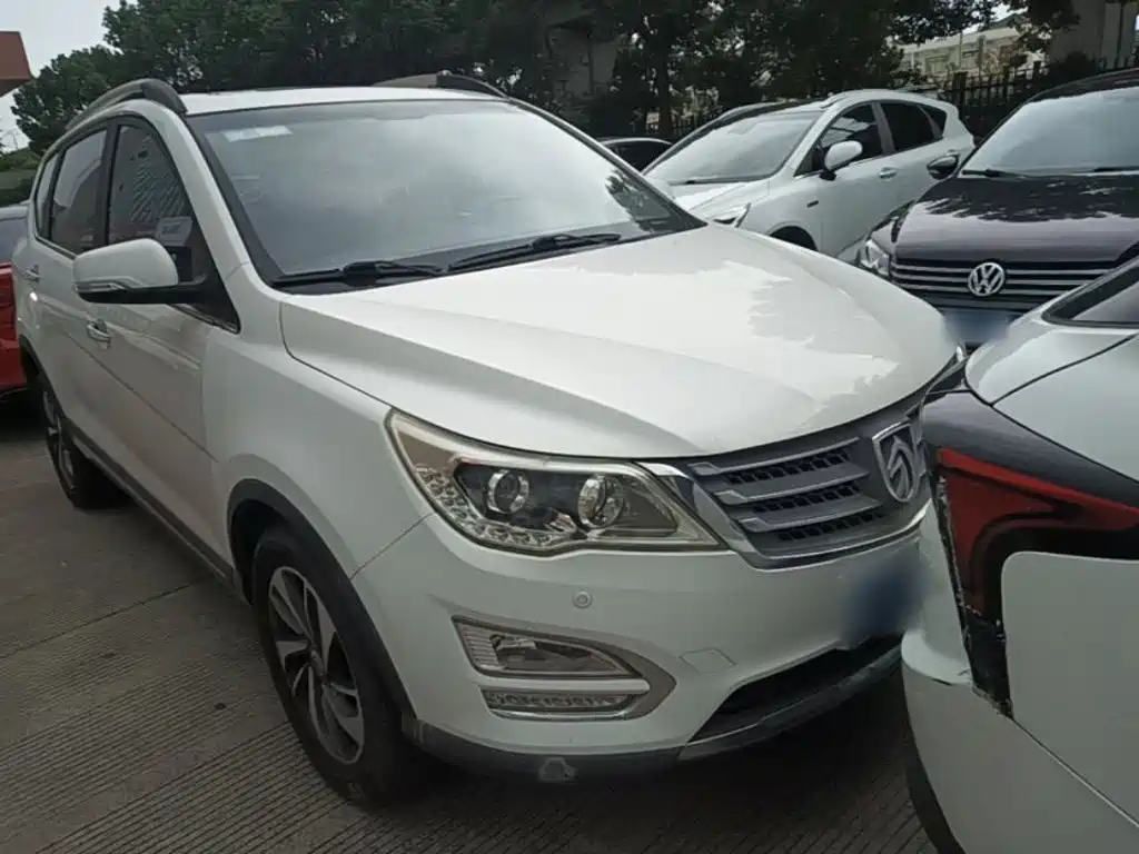 Baojun 560 2017 2016 1.8L iAMT Luxury