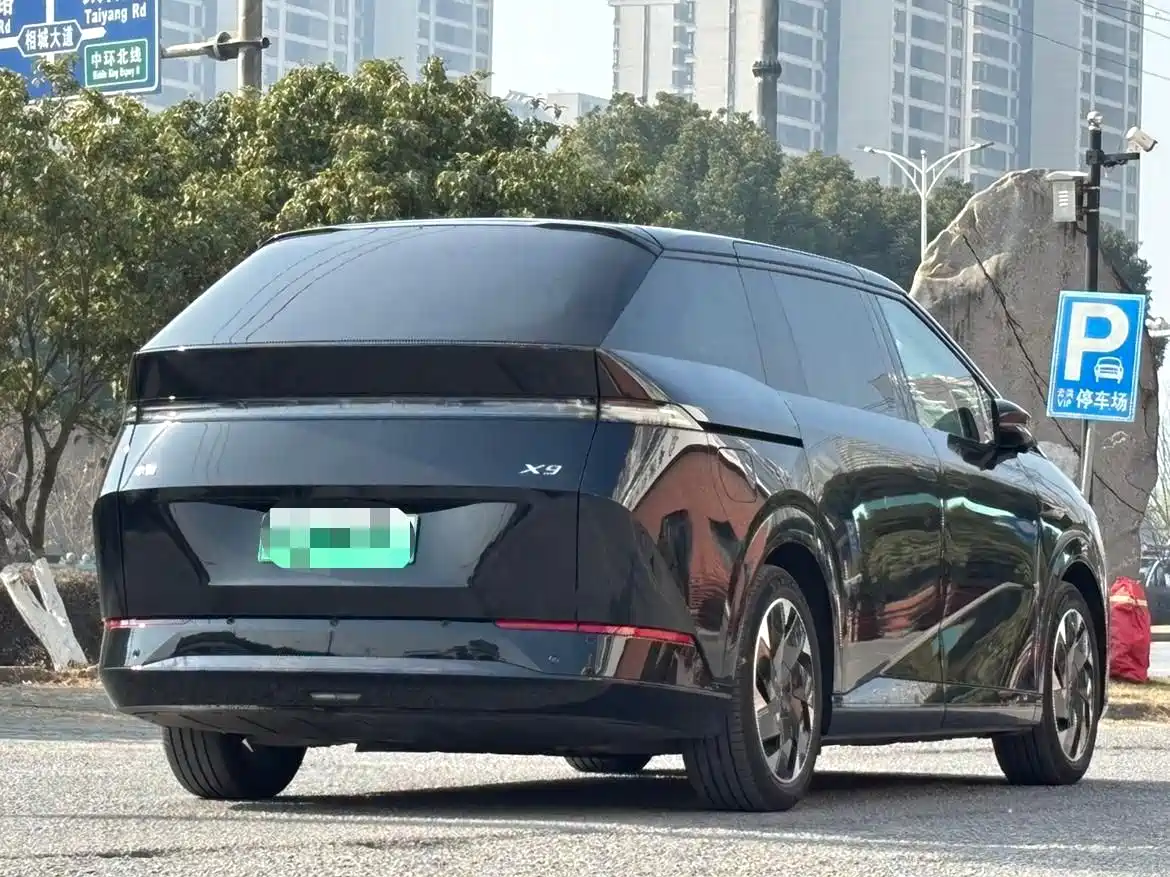 XIAOPENG X9