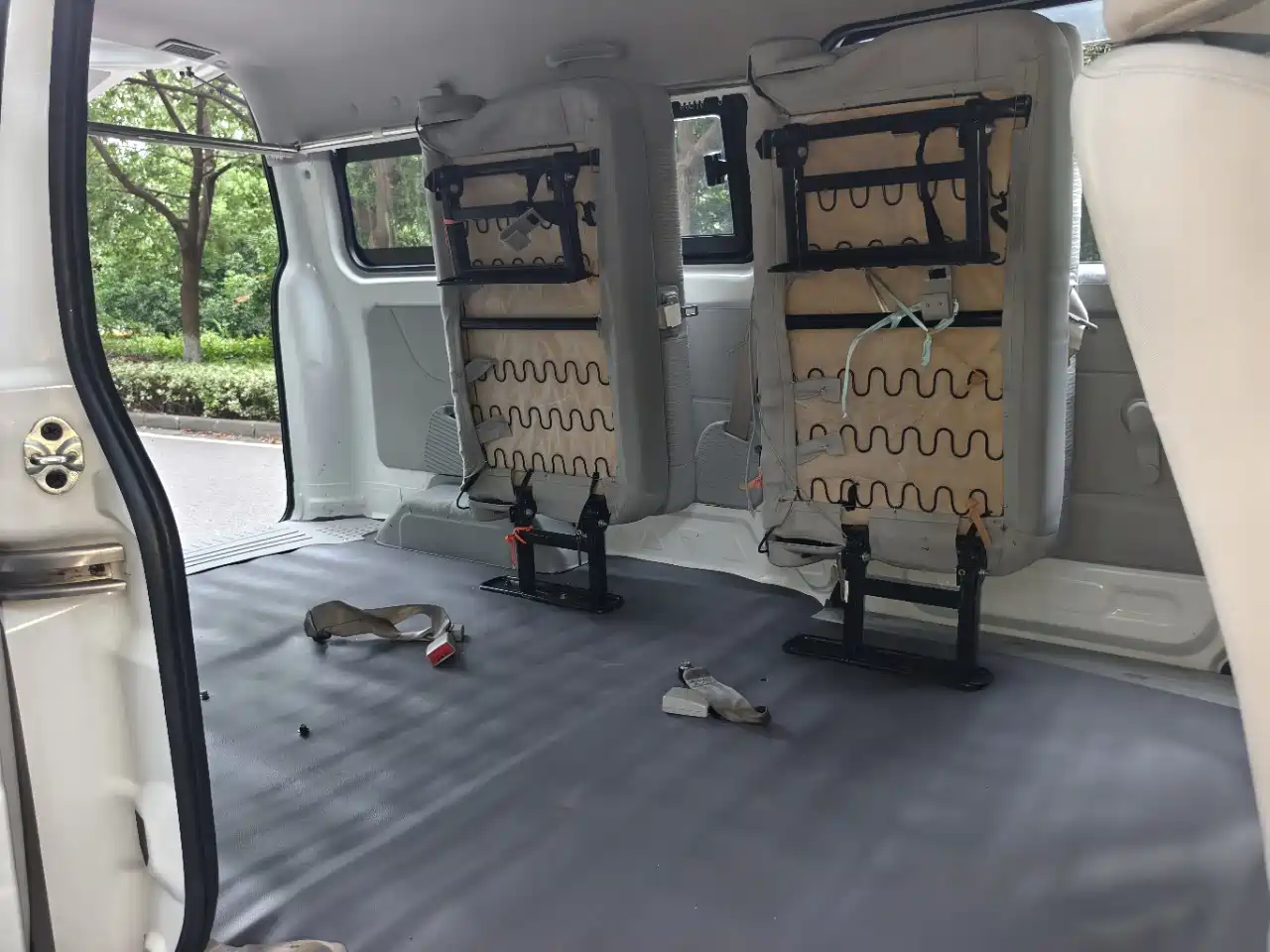 Jinbei New Hiace S 2021 2021 1.5L Business Central Air-conditioned Passenger Vehicle China VI SWC15M