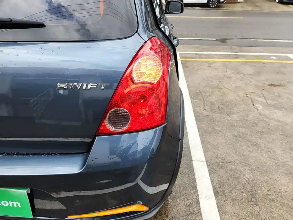 Suzuki Swift 2018 2016 1.5L Automatic Fashion Cool Edition