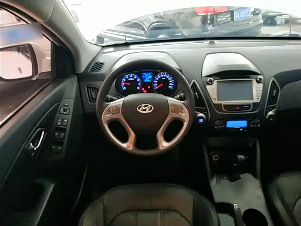 Hyundai Beijing Hyundai ix35 2015 2.0L Automatic 2WD Smart Type China IV фото 11