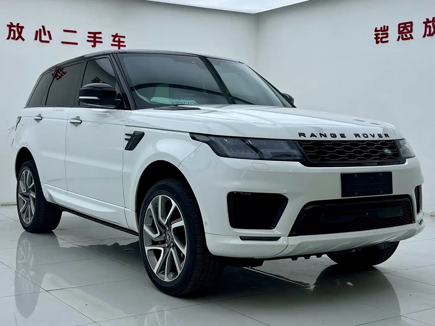 Land Rover Range Rover Sport 2018 3.0 SC V6 Fashion Genesis DYNAMIC фото 3