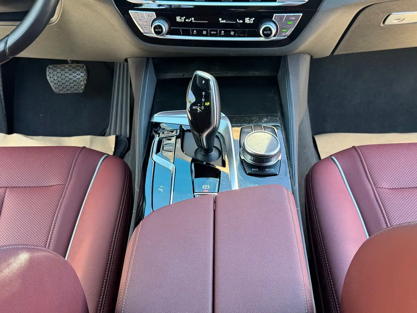 BMW 5 Series 2022 Model Second Facelift 525Li Luxury Package фото 17