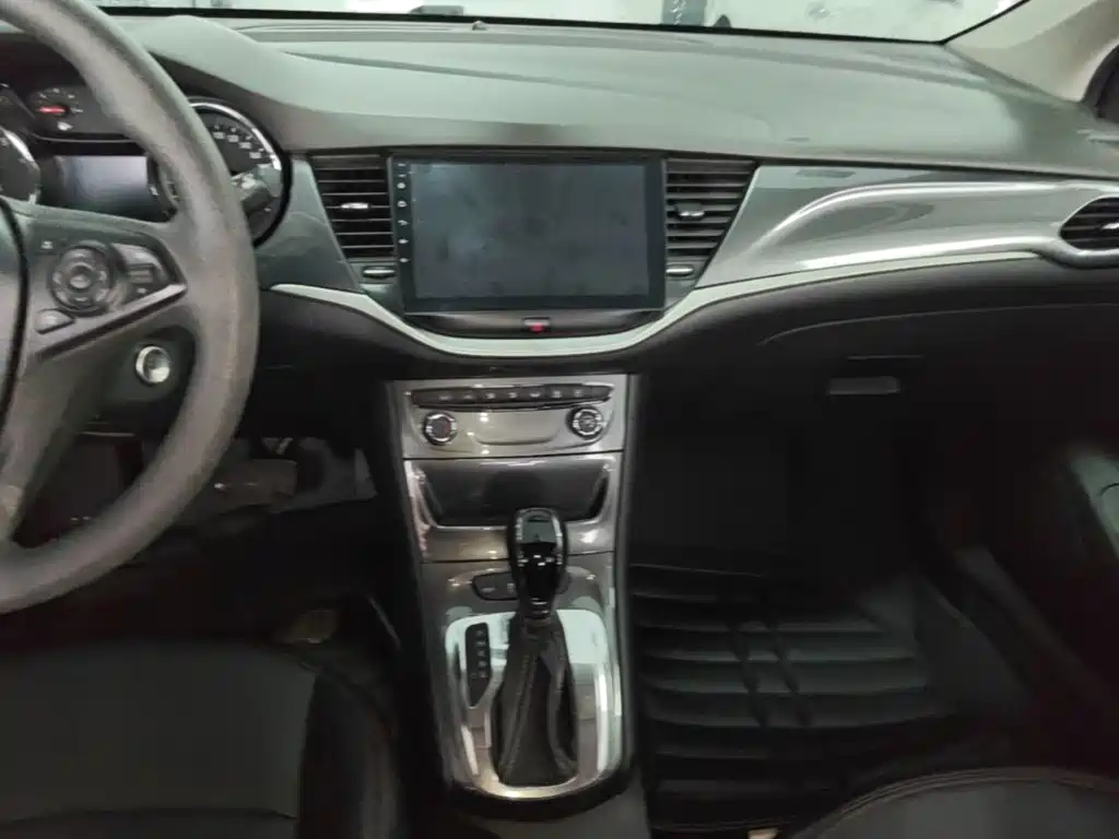Фото 13 - Buick Verano