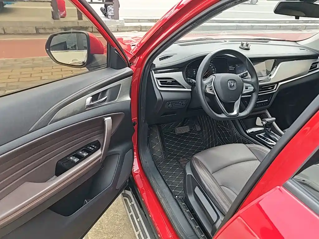 Фото 16 - Changan CS35 PLUS