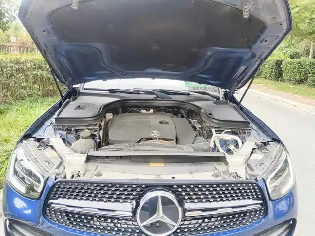 Mercedes-Benz GLC Coupe 2020 GLC 260 4MATIC Coupe SUV — фото 3
