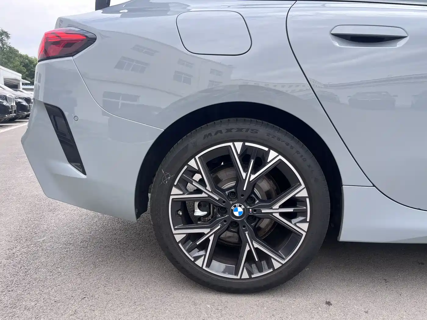 BMW 2 Series 2025 225L M Sport Package фото 13