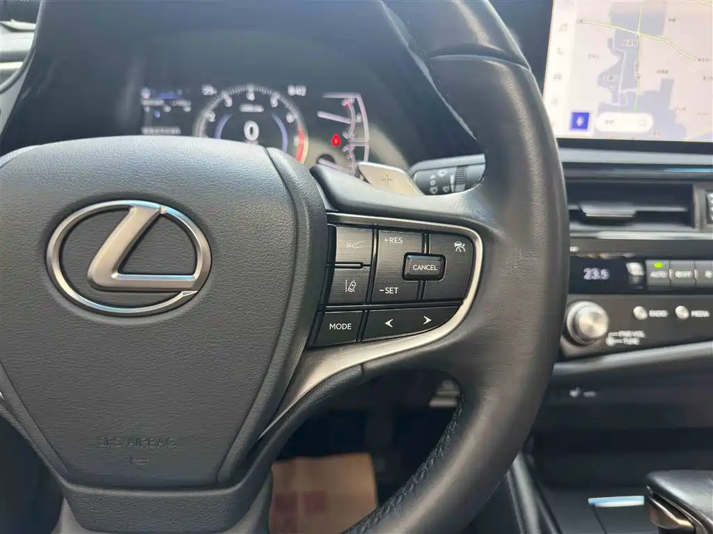 Lexus ES 2022 200 Excellence Edition фото 15