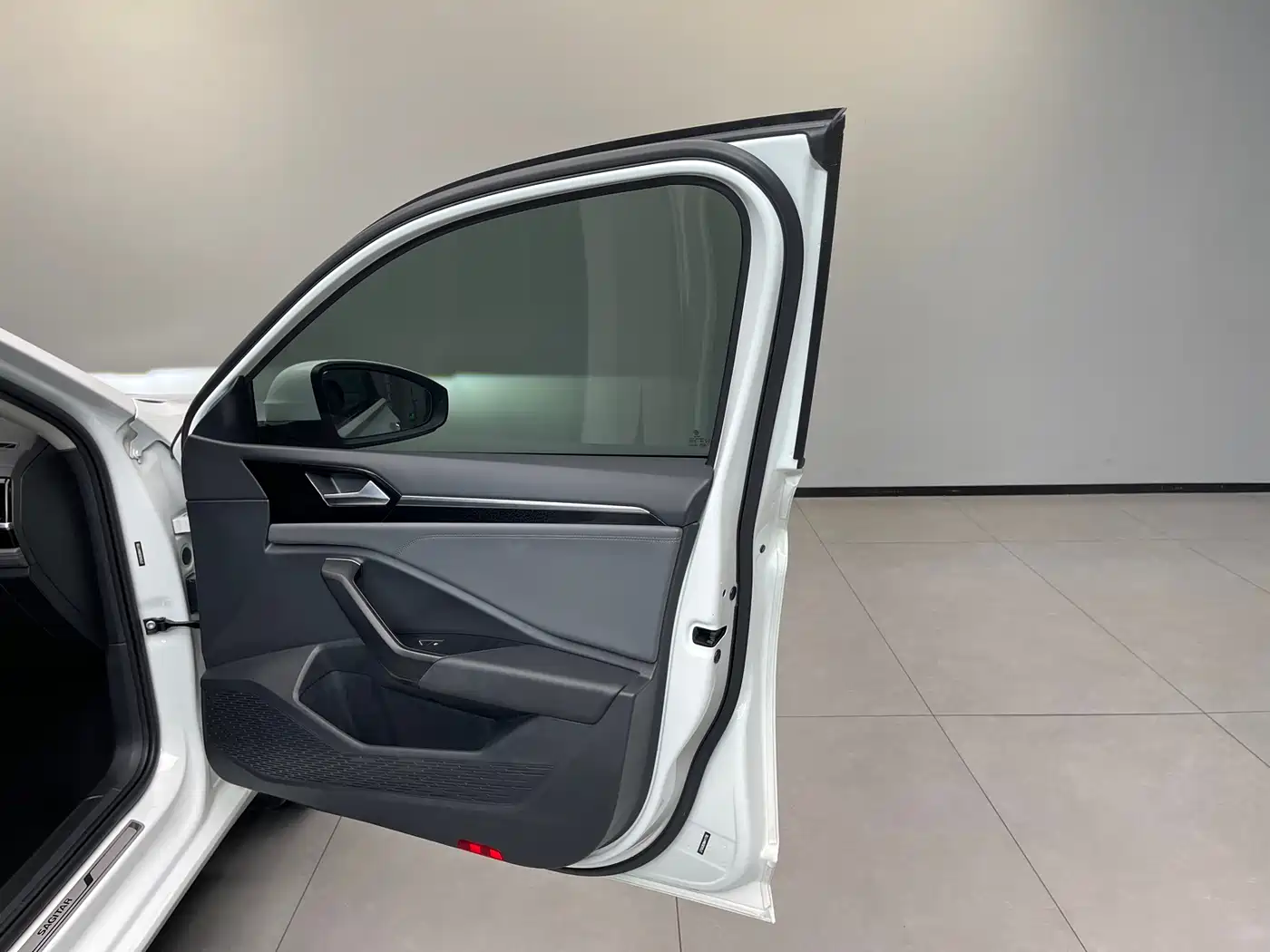 Volkswagen Sagitar 2021 280TSI DSG Luxury Smart Connect фото 28