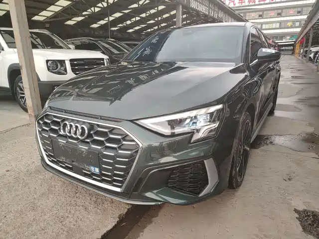 Audi A3 Sportback 35 TFSI, Стиль Спорт