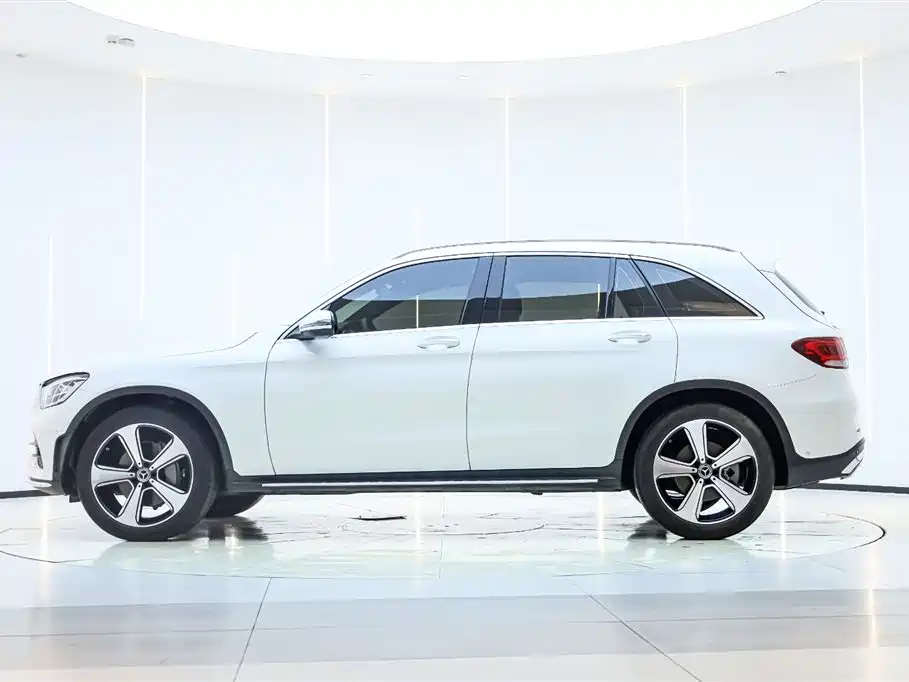 Mercedes-Benz GLC 2022 Facelift GLC 300 L 4MATIC Dynamic Collector's Edition фото 8