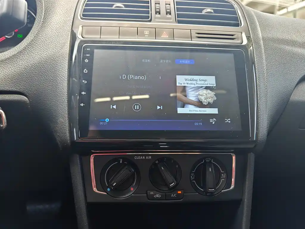 Volkswagen Polo 2016 1.6L Automatic Comfort фото 13