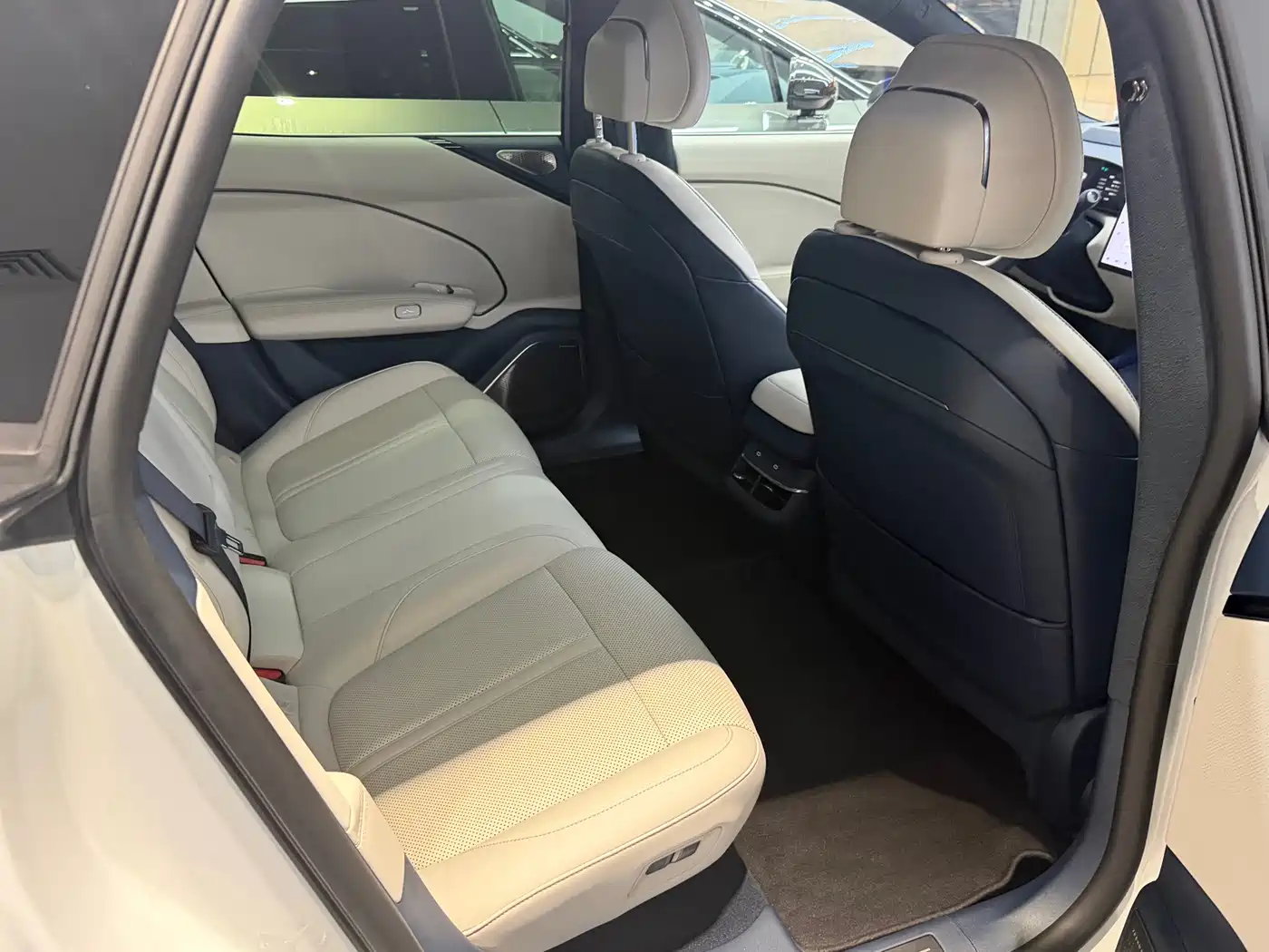 ZEEKR 007 2025 2025 AWD Smart Driving 75kWh