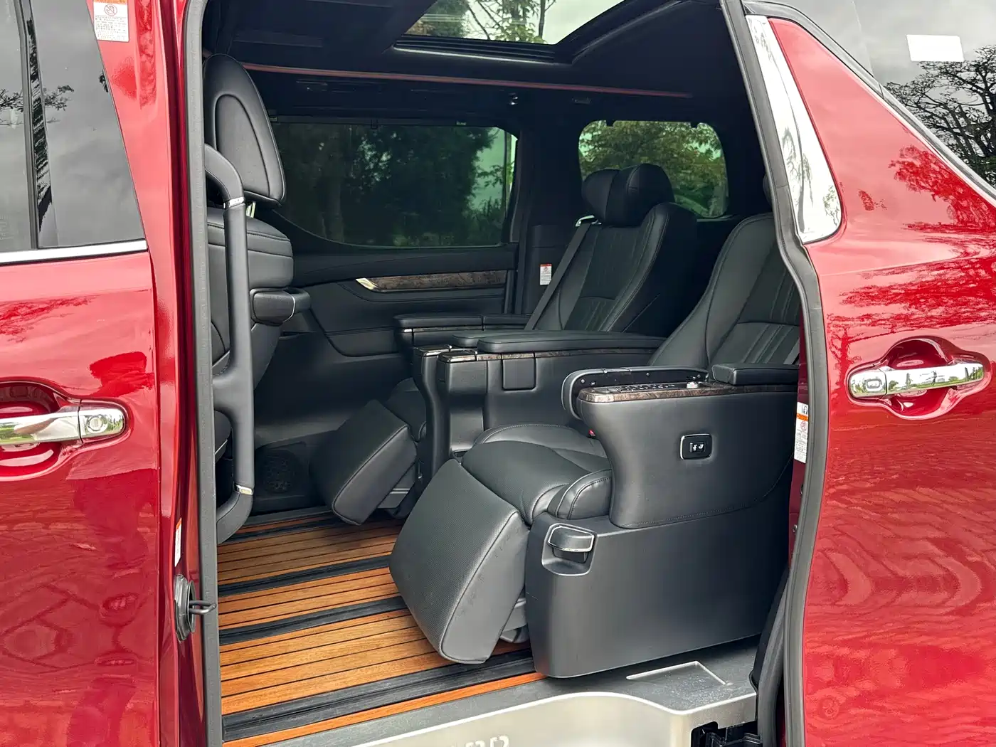 Toyota Alphard 2020 Hybrid 2.5L Premium Edition фото 9
