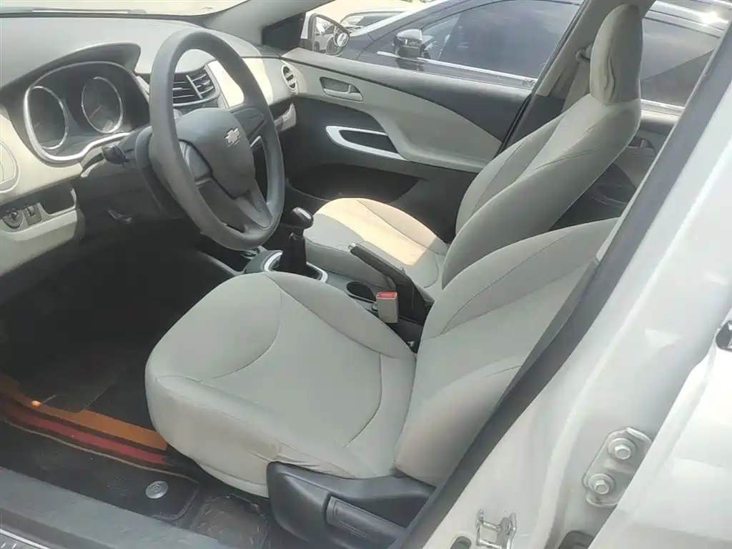 Chevrolet Sail 2015 Sail 3 1.3L Manual Ideal Edition фото 15