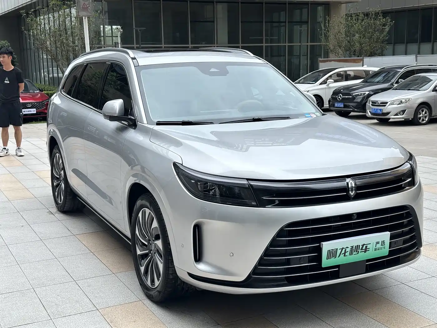 AITO Wenjie AITO M7 2024 1.5T RWD Plus 5-Seater фото 4