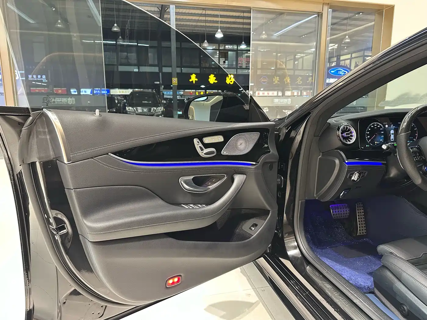 Mercedes-Benz AMG GT 2023 AMG GT 50 4-Door Coupe фото 10
