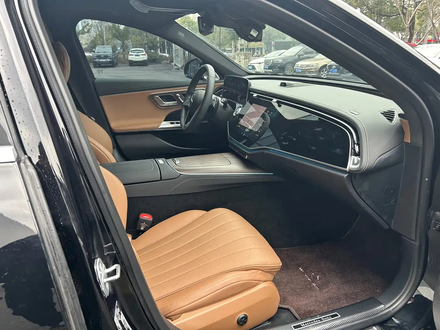 Mercedes-Benz E-Class 2024 E 300 L Fashion фото 11
