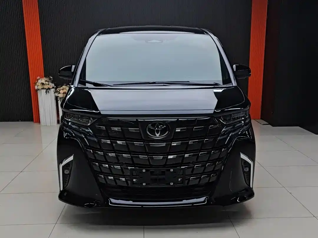 Toyota Alphard 2024 Hybrid 2.5L Ultimate Enjoyment Edition фото 8