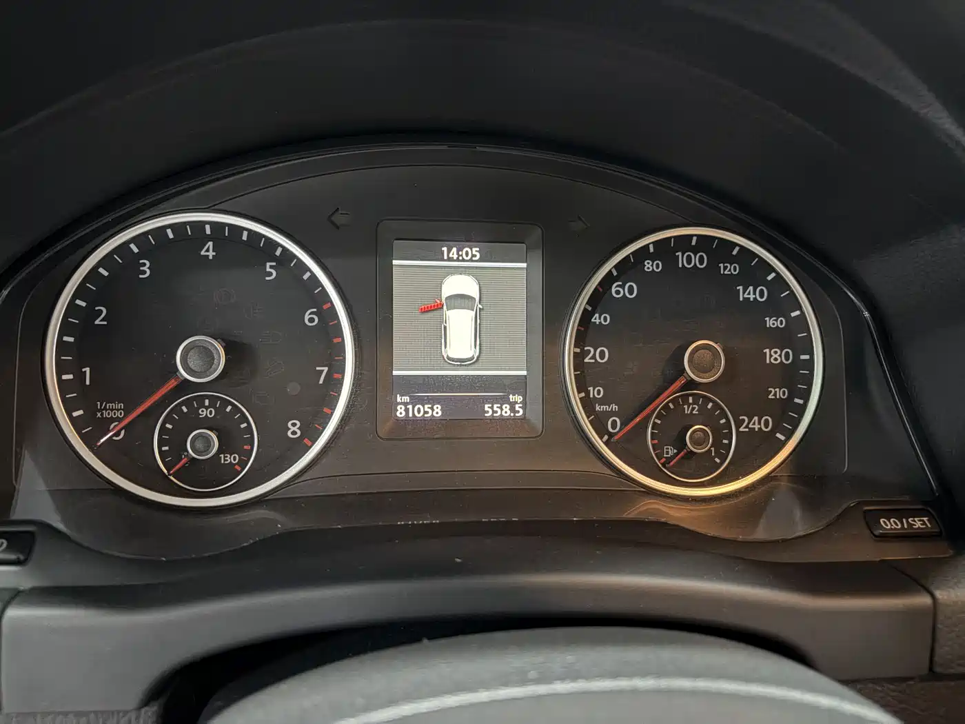 Volkswagen Tiguan 2015 2.0TSI Comfort Edition фото 10