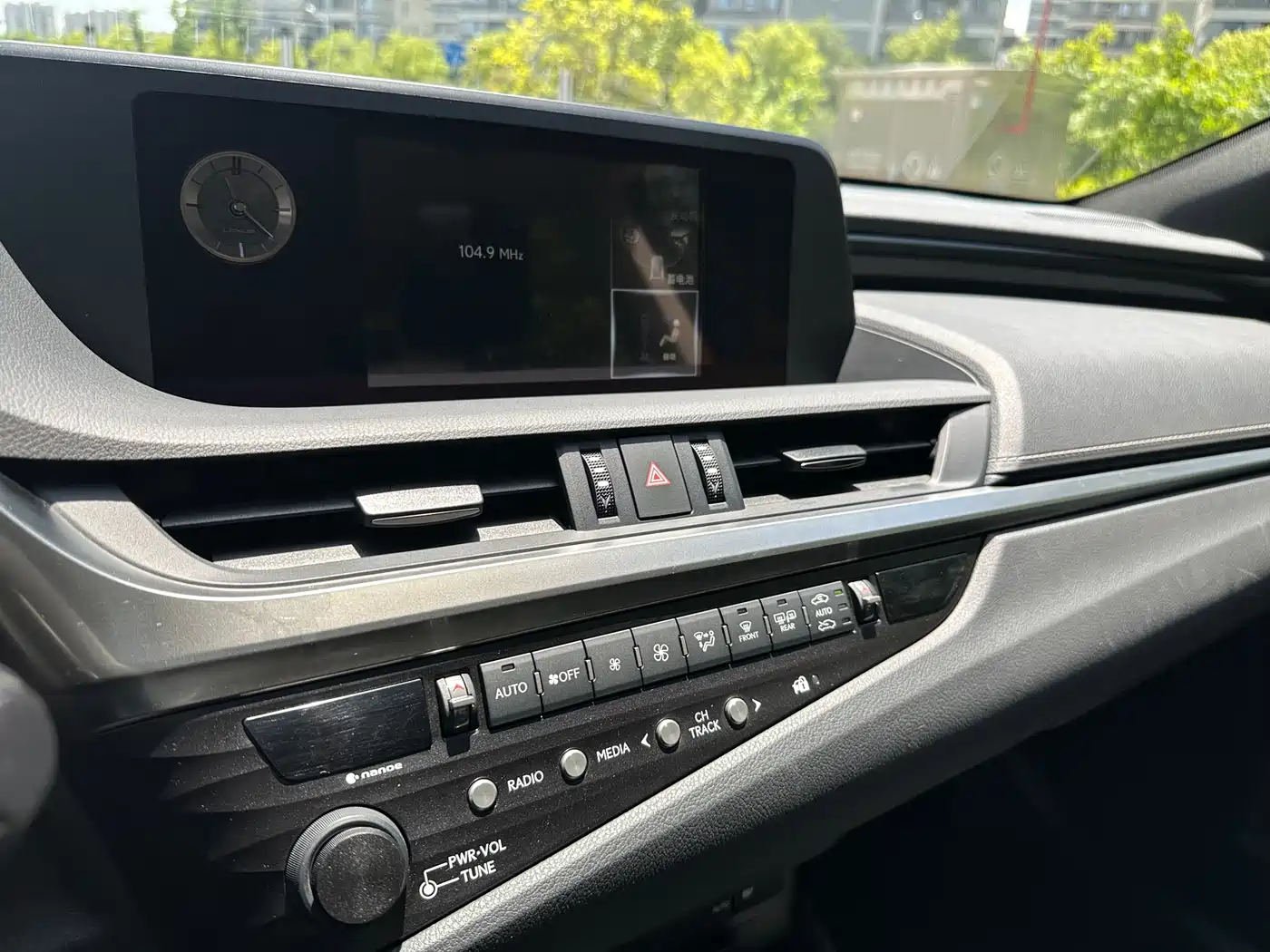 Lexus ES 2018 300h Excellence Edition China V фото 15