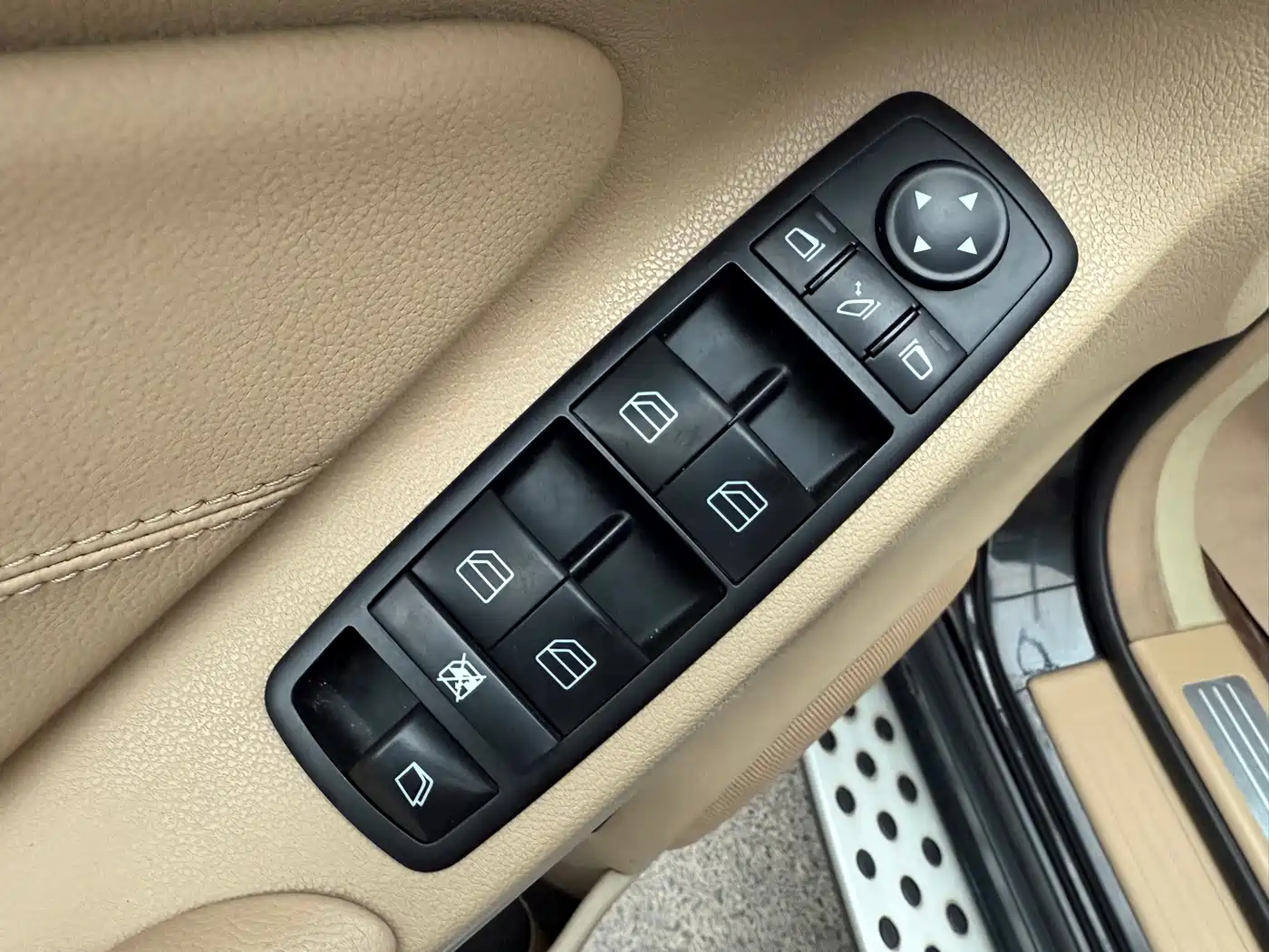 Mercedes-Benz GL-Class фото 12