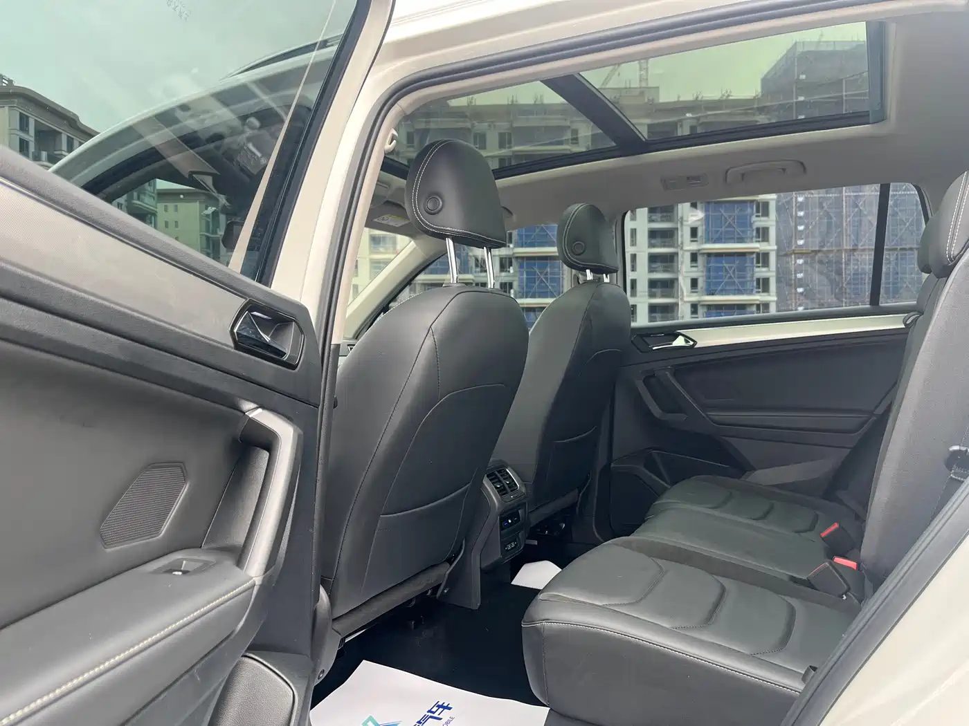 Volkswagen Tiguan L 2019 330TSI Automatic 2WD Panorama Comfort Edition China VI фото 6