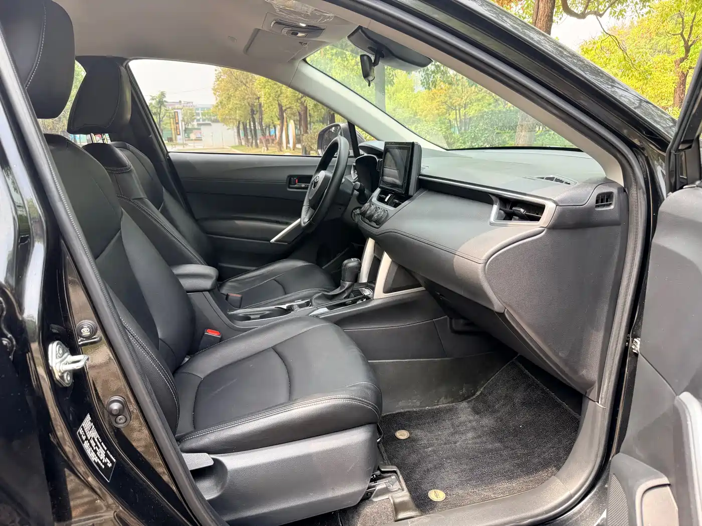 Toyota Corolla Cross 2022 2.0L Pioneer Edition фото 8