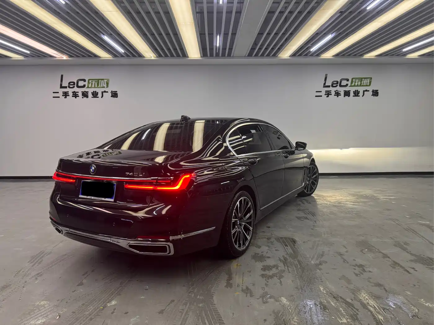 BMW 7 Series 2021 Model 740Li Leading Luxury Package фото 4