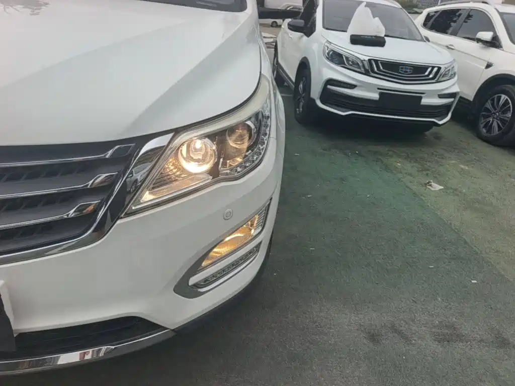 Baojun 560 2017 2016 1.8L iAMT Luxury