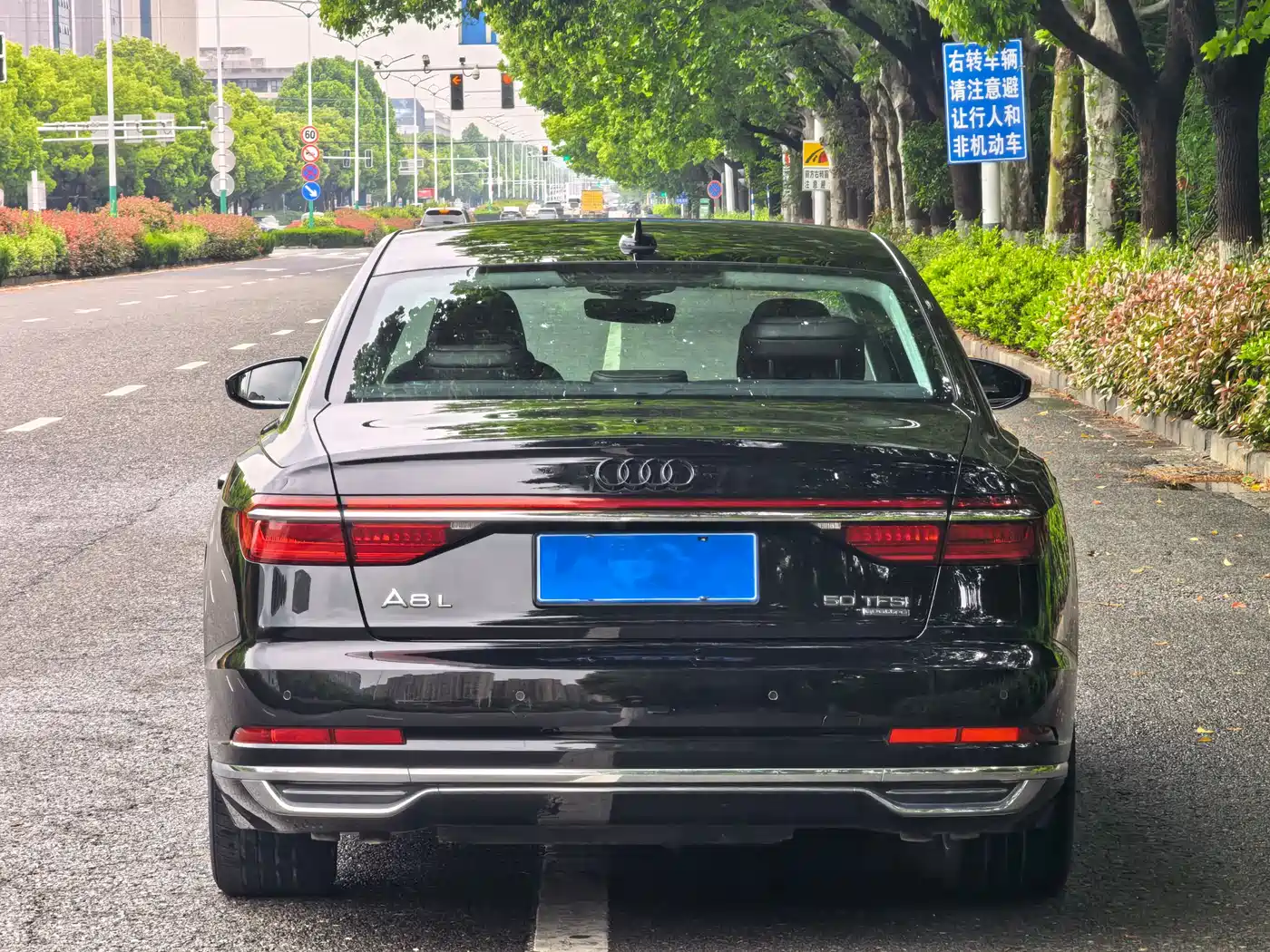 Audi A8 2021 A8L 50 TFSI quattro Comfort фото 4