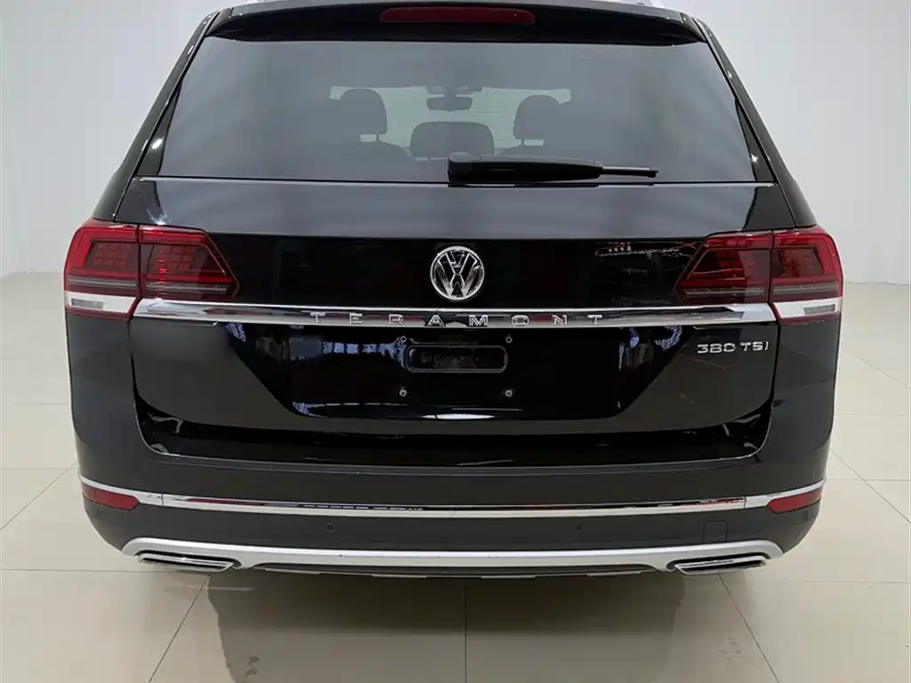 Volkswagen Teramont 2019 380TSI 4WD Luxury Edition China VI фото 10