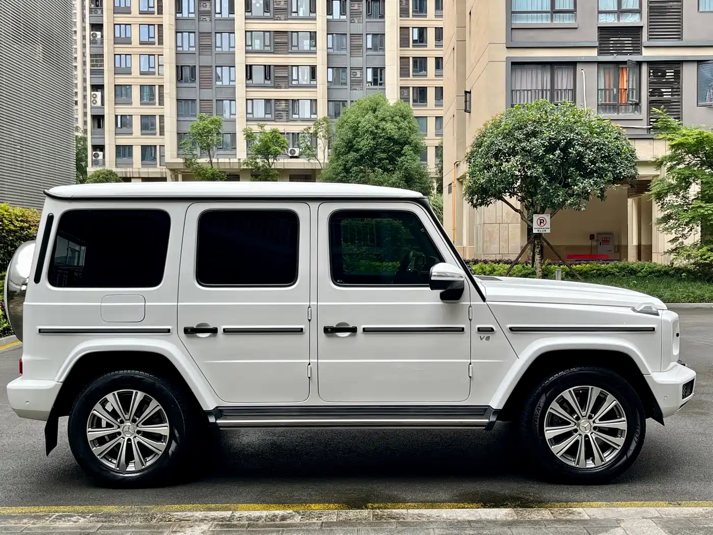 MERCEDES-BENZ G-CLASS