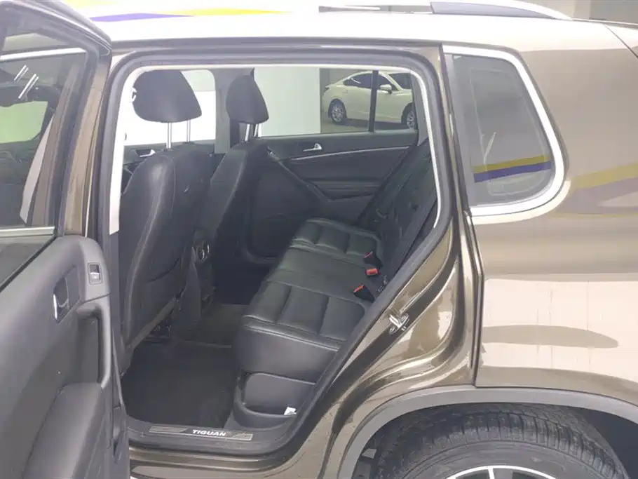 Volkswagen Tiguan 2015 1.8TSI Automatic 4WD Highline фото 11