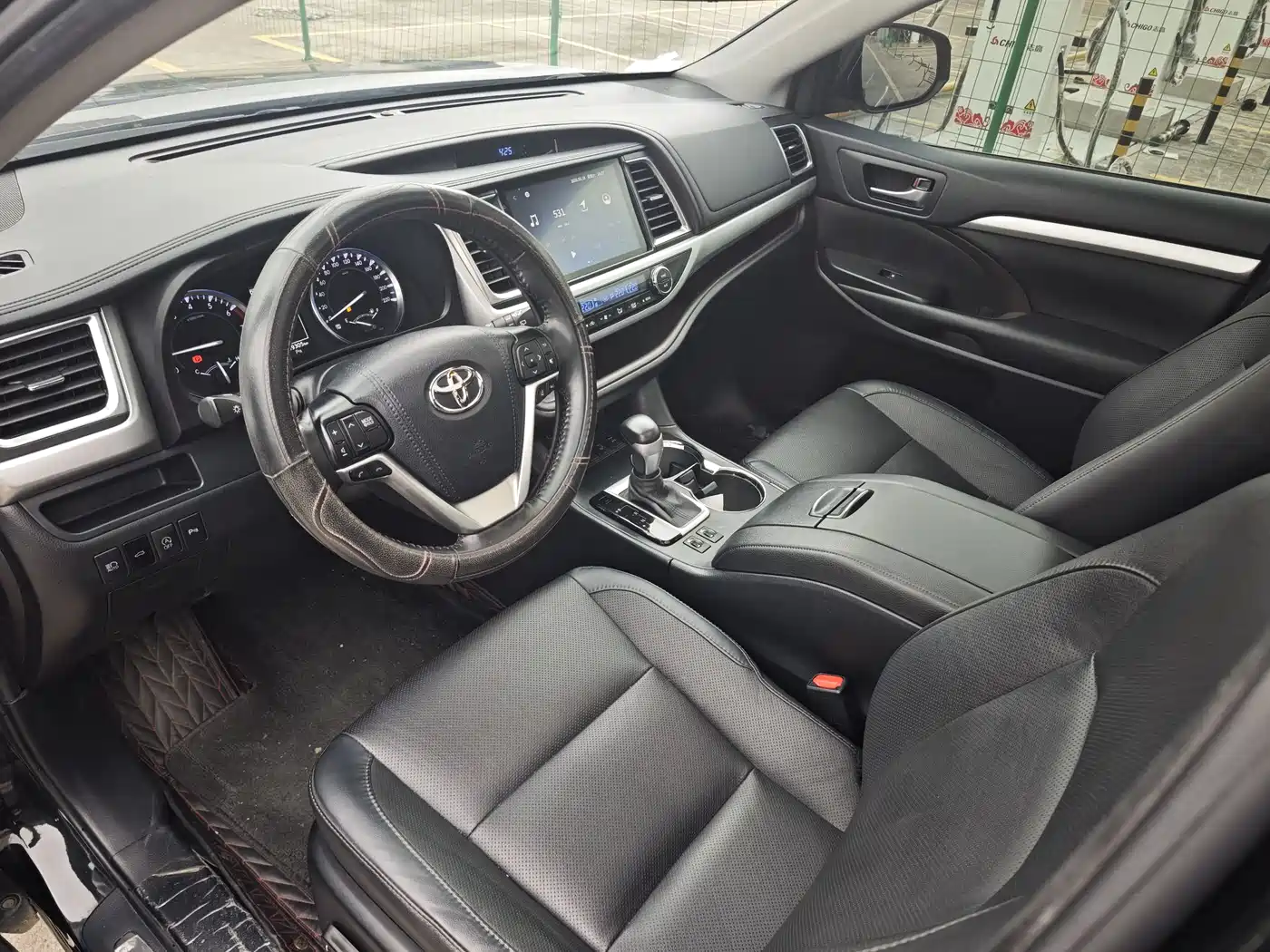 Toyota Highlander 2021 2.0T AWD Luxury 7-Seater фото 10