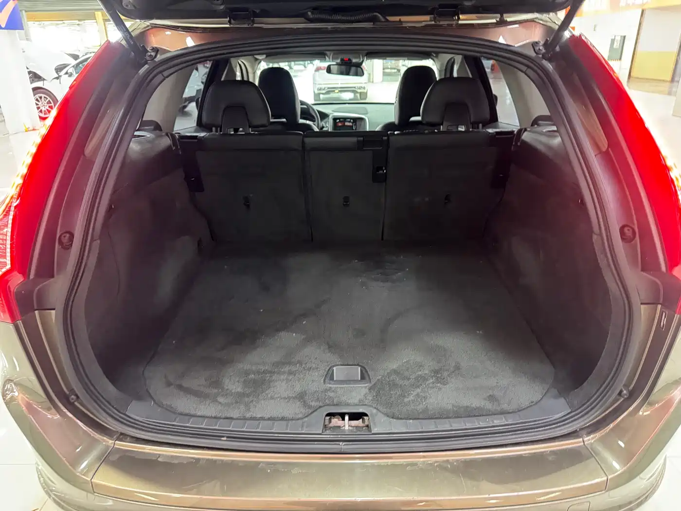 Фото 25 - Volvo XC60