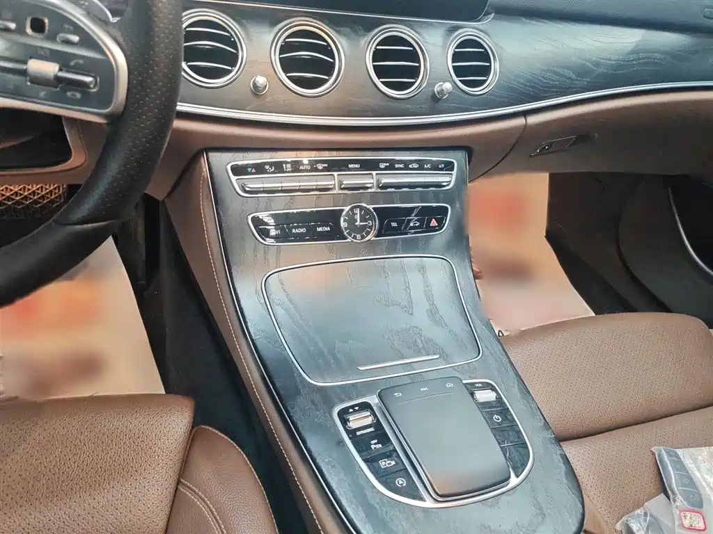 Mercedes-Benz E-Class 2019 E 200 L Sport 4MATIC фото 10