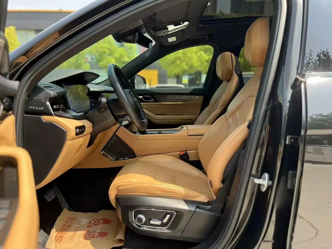 Lynk & Co 09 EM-P 2021 2.0T PHEV Ultra 6-seater фото 4