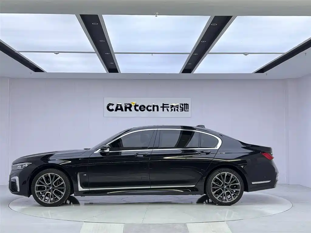 BMW 7 Series 2019 740Li Leading M Sport Package фото 2