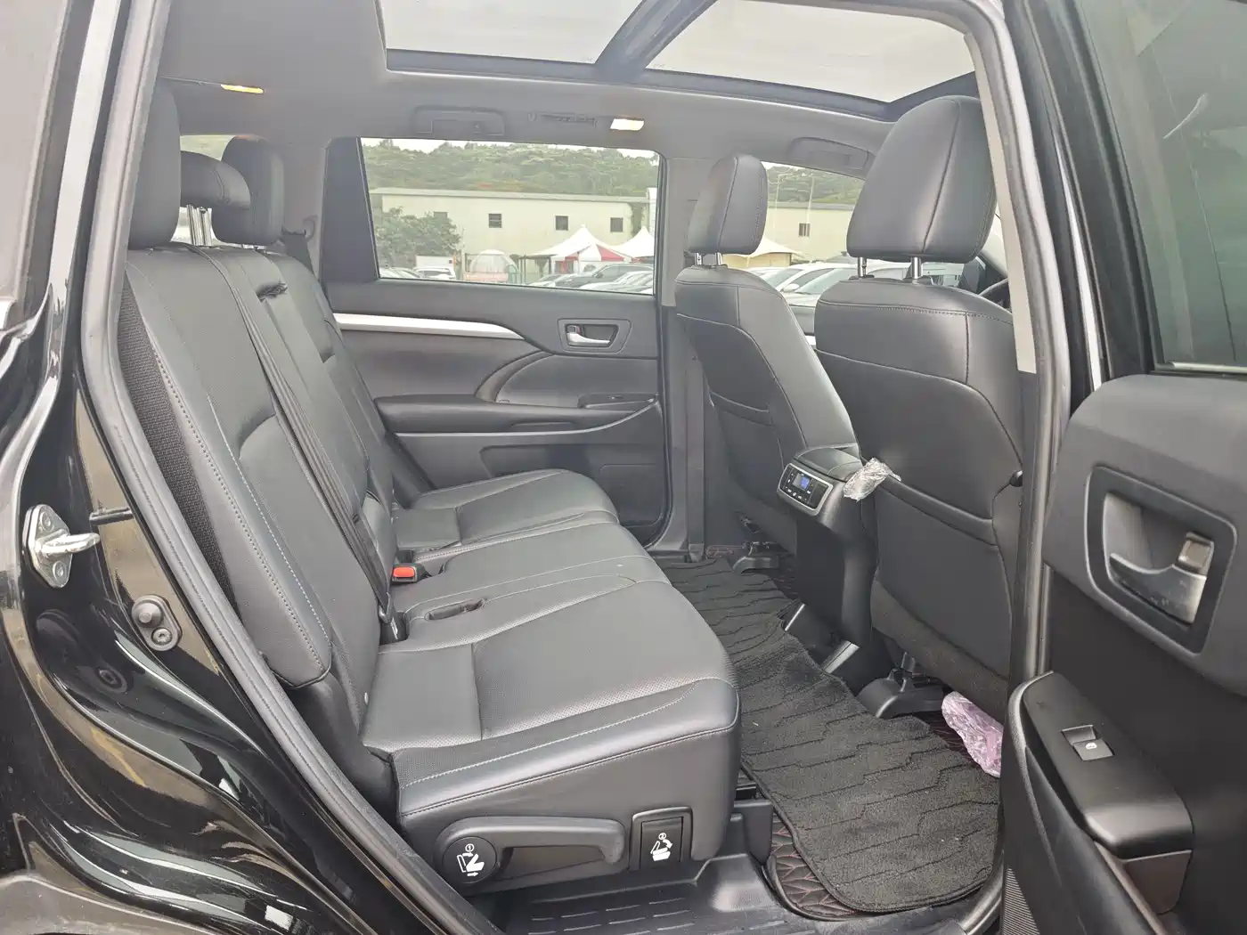 Toyota Highlander 2021 2.0T AWD Luxury 7-Seater фото 15