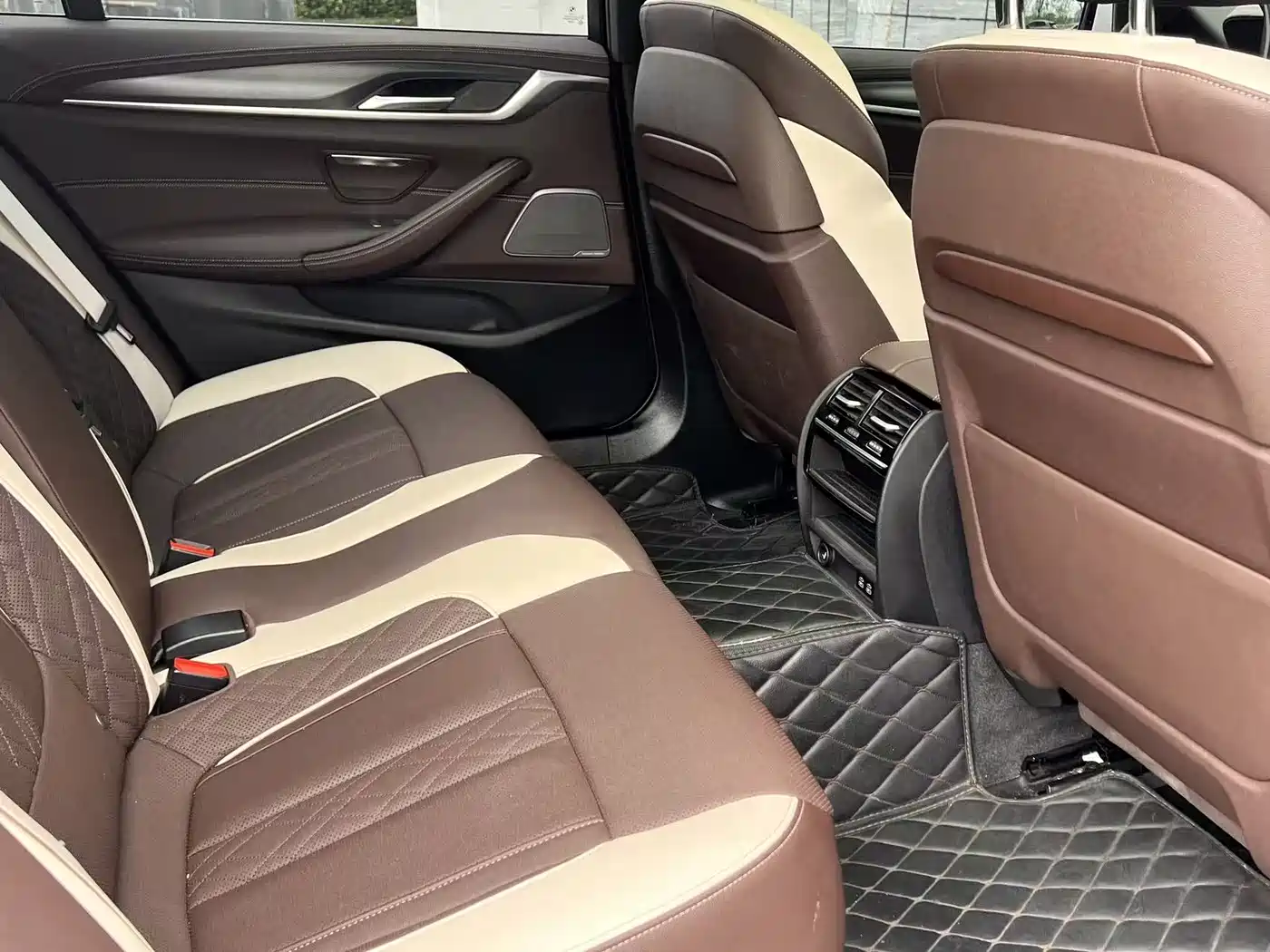BMW 5 Series New Energy 2022 Facelift 535Le Pioneer M Sport Package фото 10