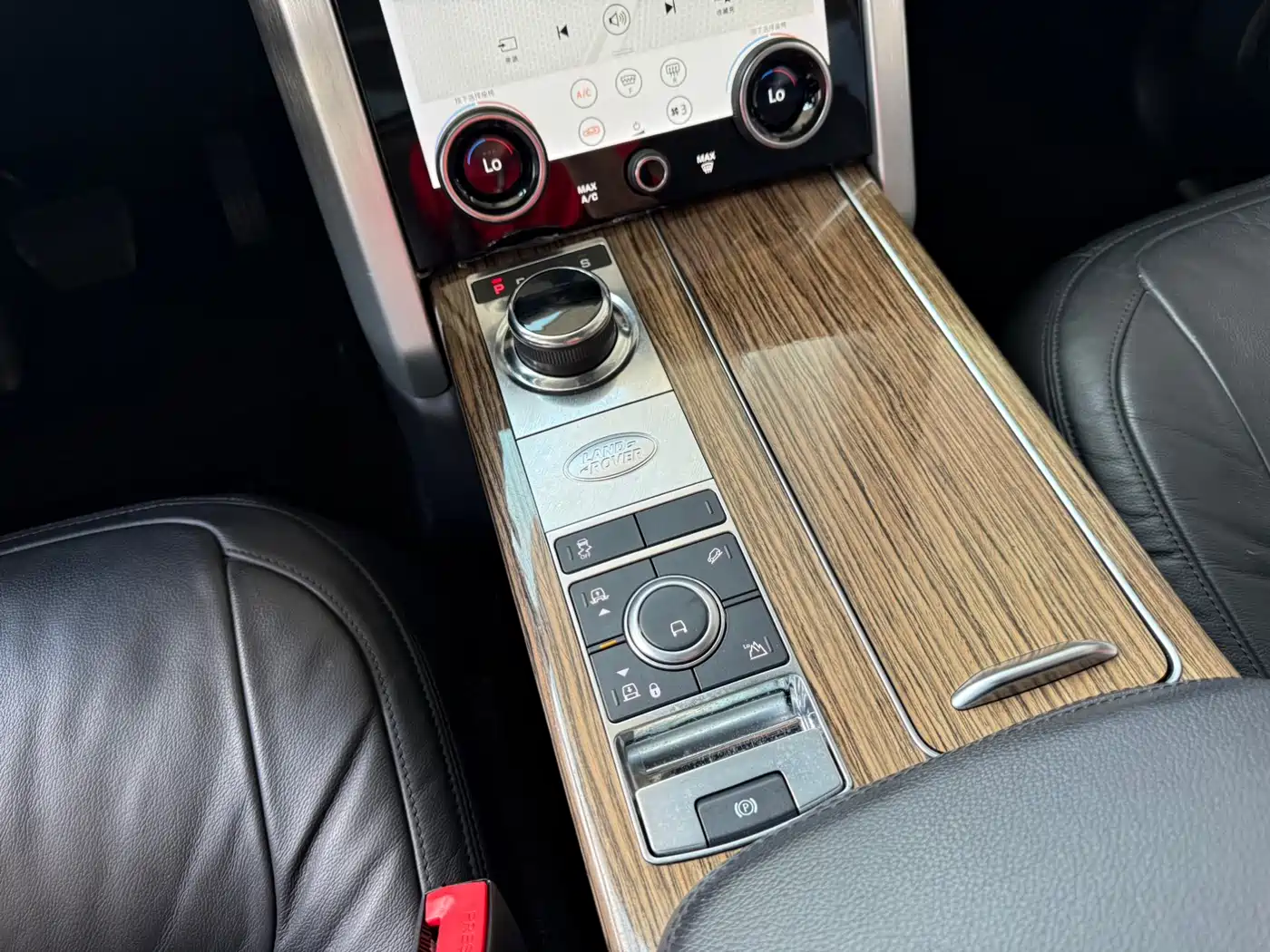 Land Rover Range Rover 2018 3.0 SC V6 Golden Age Edition фото 12